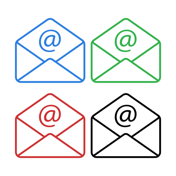 ������ ����� email � ���� ��������� ��������